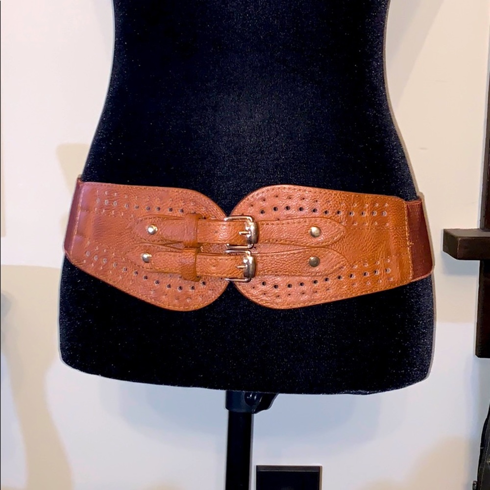 Faux leather elastic belt